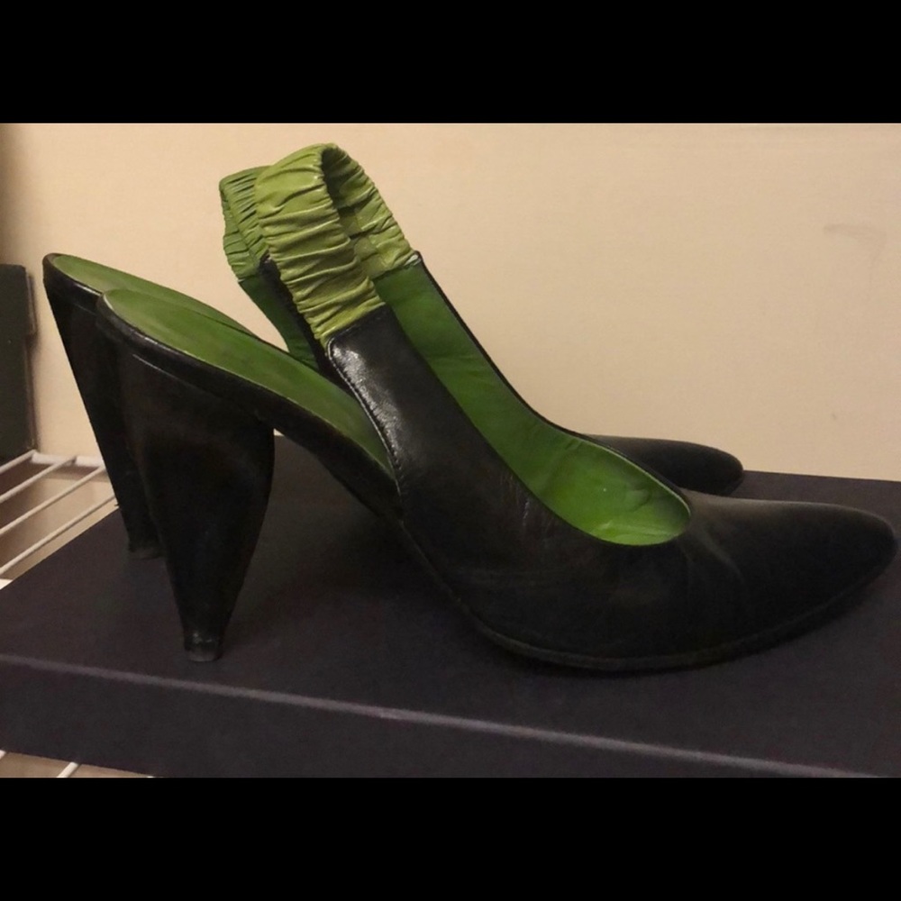 Prada Black and Green Slingbacks with Cone heel, size 38.5 - Picture 4 of 4